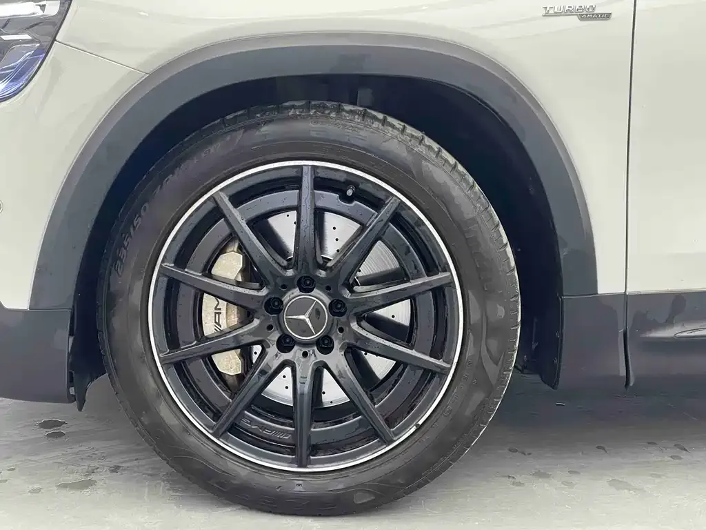 Mercedes-Benz GLB AMG — фото 5