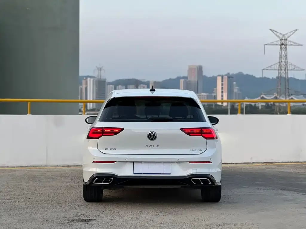 Volkswagen Golf — фото 5