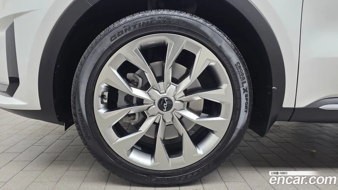 Kia Sorento — фото 5