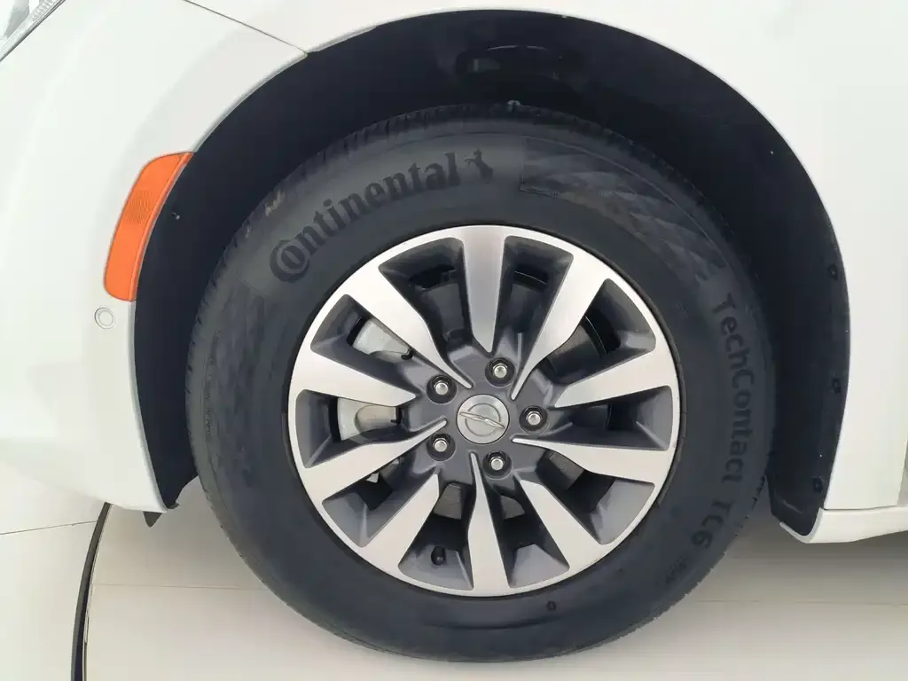Chrysler Grand Voyager PHEV (Import) 2025 из CN, фото 7