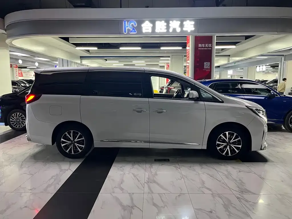 GAC Motor Trumpchi M8 — фото 10