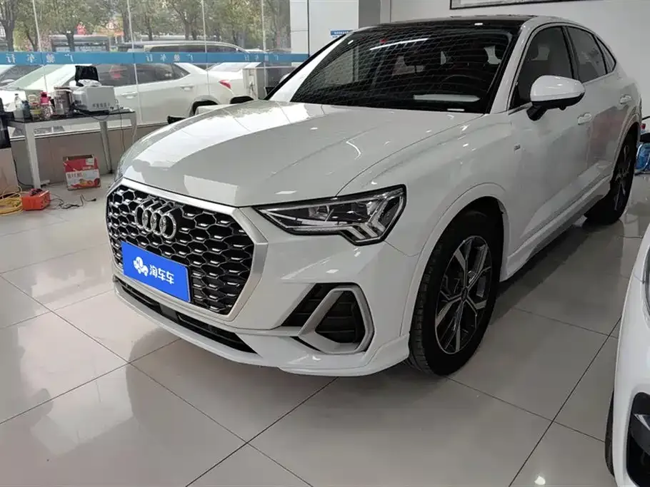 Audi Q3 Sportback — фото 1