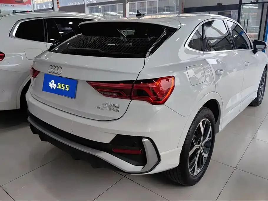 Audi Q3 Sportback — фото 8