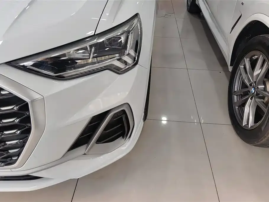 Audi Q3 Sportback — фото 10