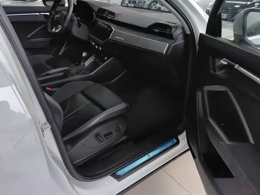 Audi Q3 Sportback — фото 6
