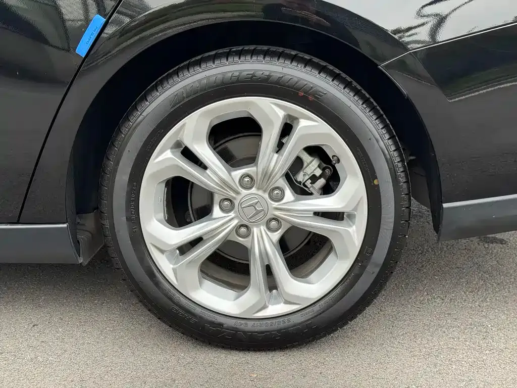 Honda Accord — фото 6