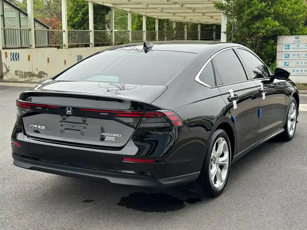 Honda Accord — фото 9