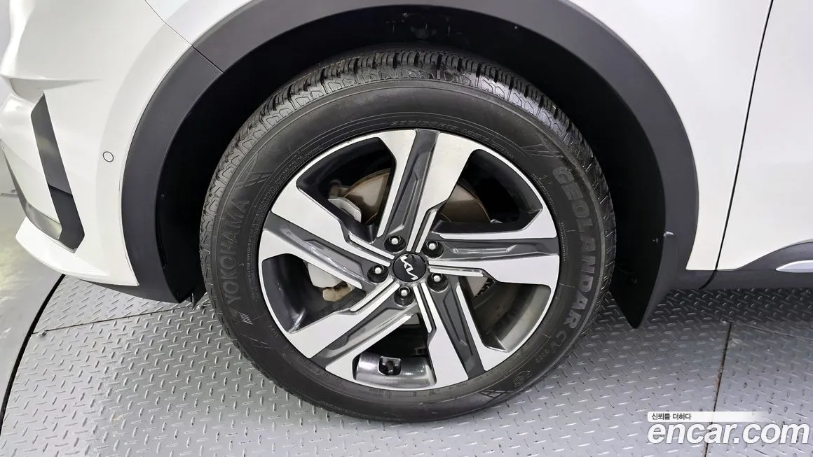 Kia Sorento — фото 7
