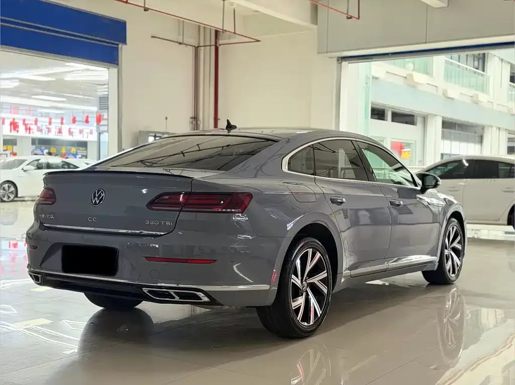Volkswagen CC 2023 из CN, фото 4