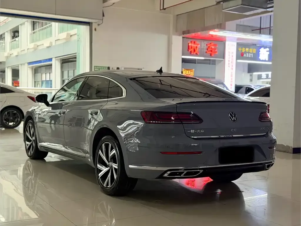 Volkswagen CC 2023 из CN, фото 8