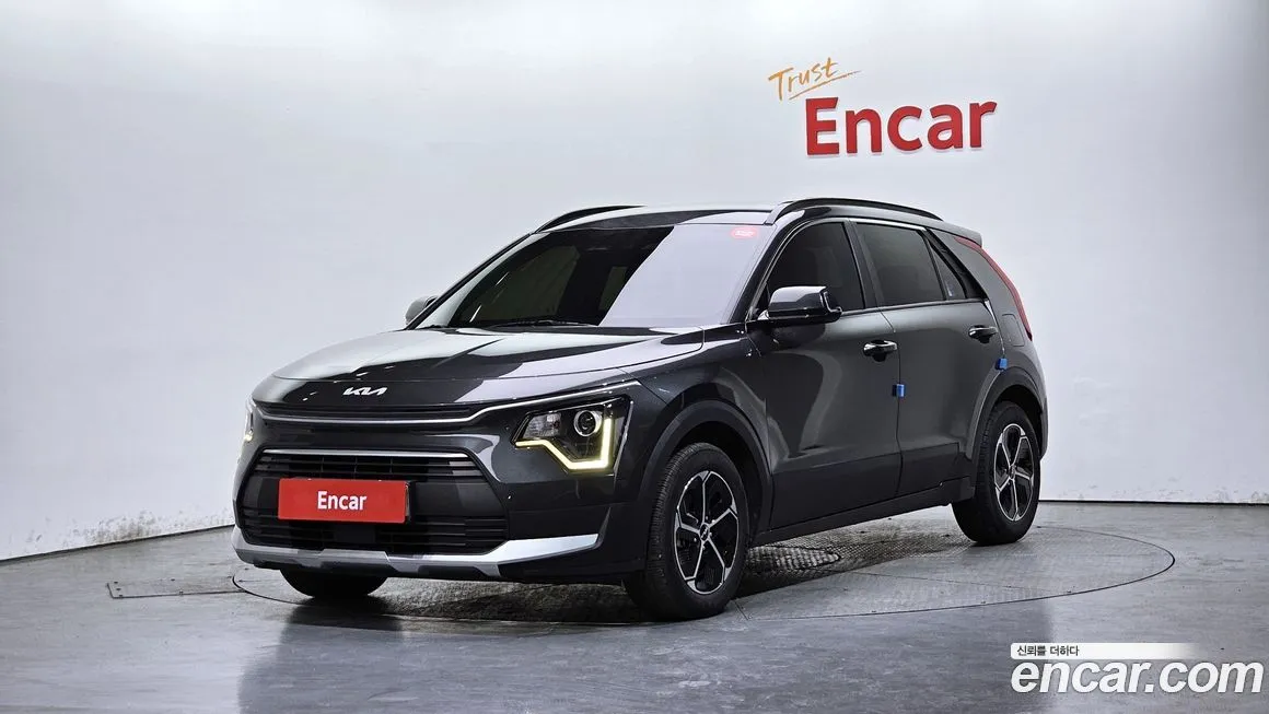 Kia Niro — фото 1