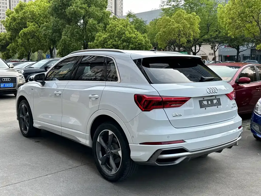 Audi Q3 — фото 7