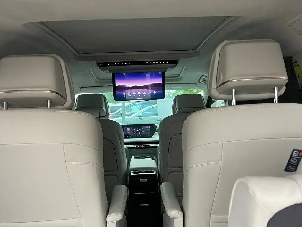 Buick GL8 Hybrid — фото 4
