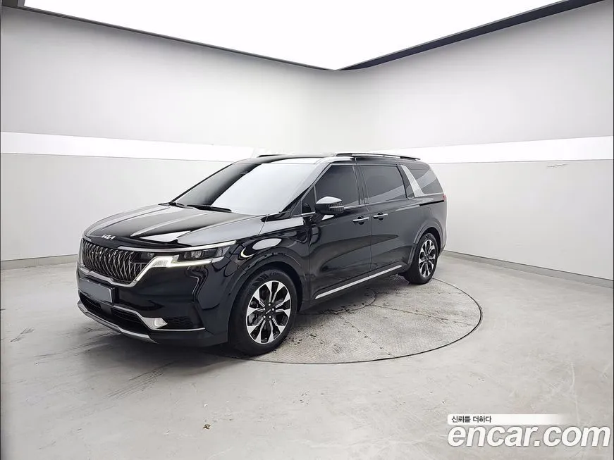 Kia Carnival — фото 1