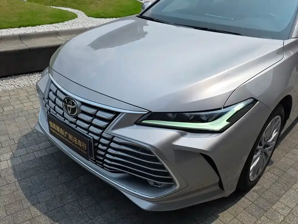 Toyota Avalon — фото 4