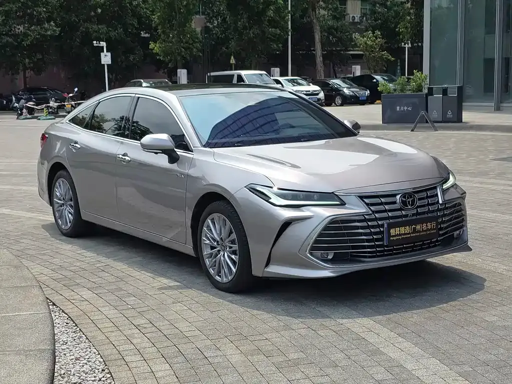 Toyota Avalon — фото 10