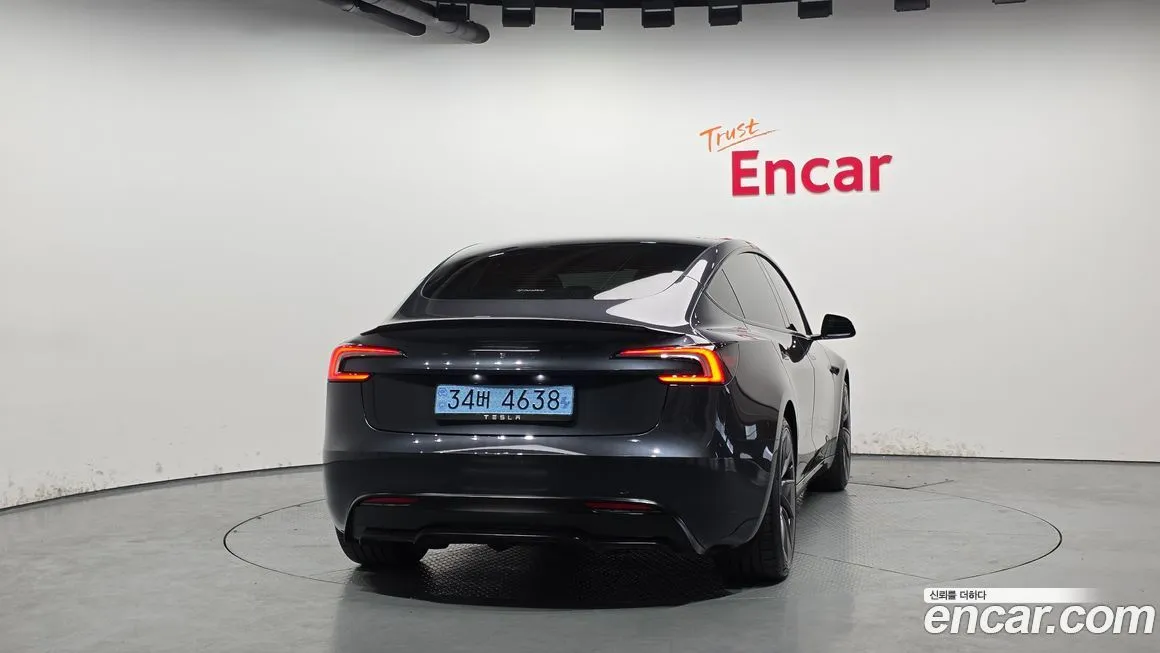 Tesla Model 3 — фото 2