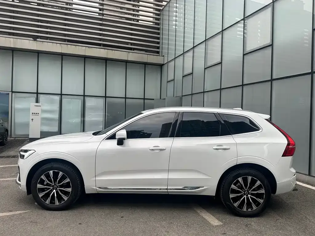 Volvo XC60 — фото 2