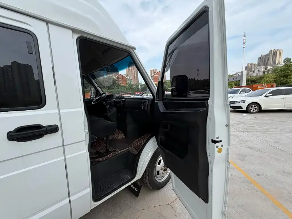 IVECO Daily 2025 из CN, фото 5