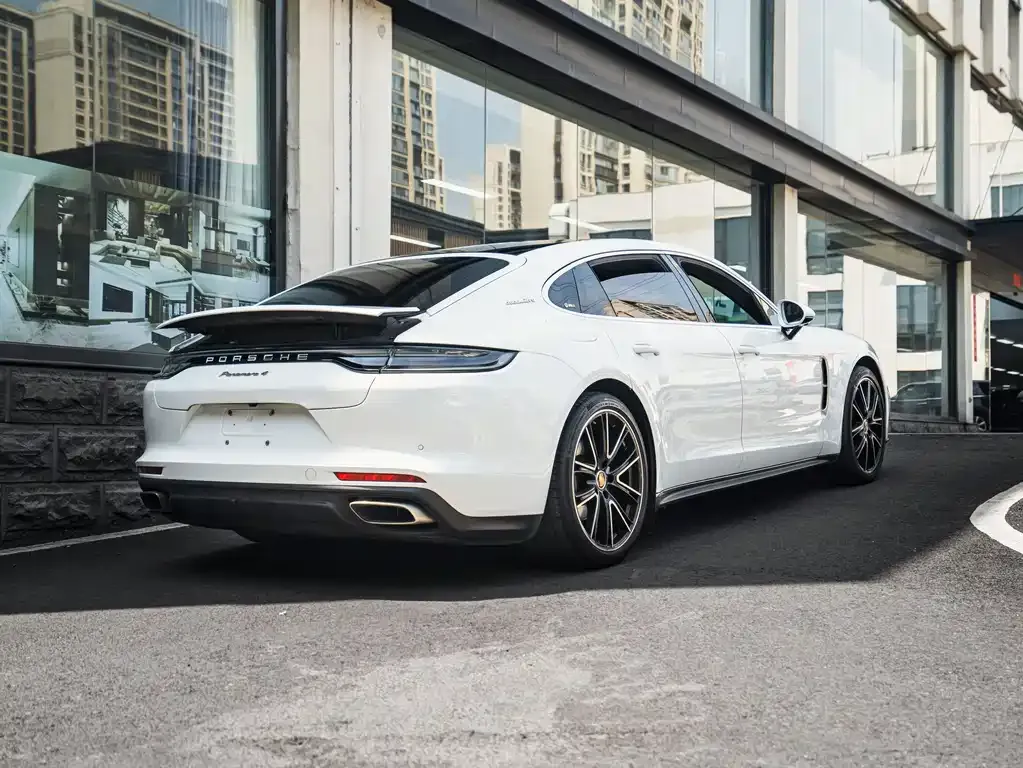 Porsche Panamera — фото 9