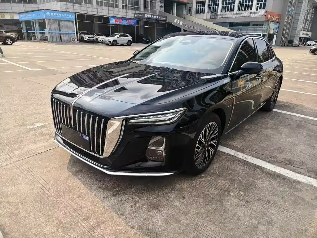 Hongqi H5 — фото 1