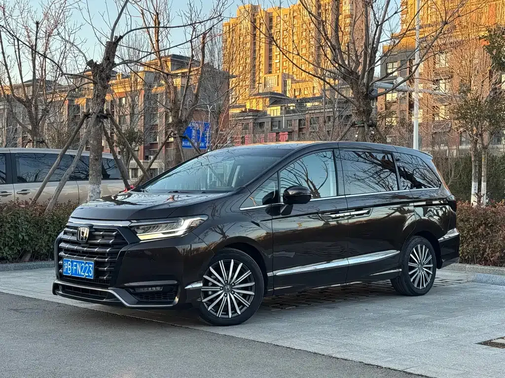 Honda Elysion 2022 из CN, фото 1