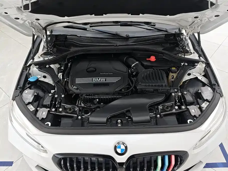 BMW 1 Series 2021 из CN, фото 8