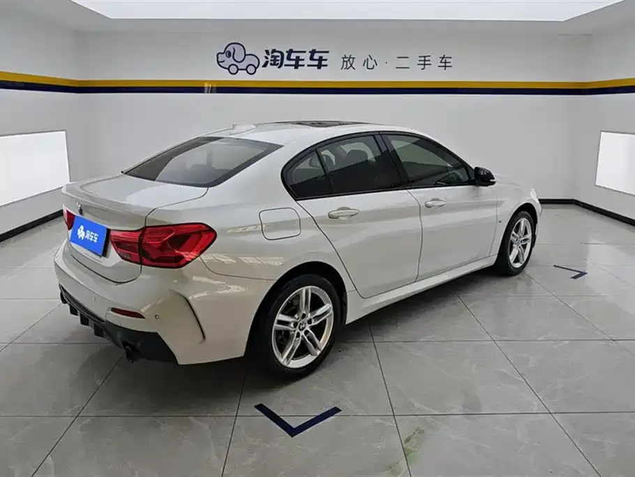 BMW 1 Series 2021 из CN, фото 2