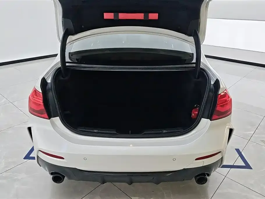 BMW 1 Series 2021 из CN, фото 5