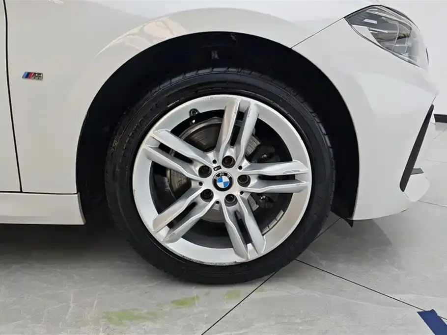 BMW 1 Series 2021 из CN, фото 4