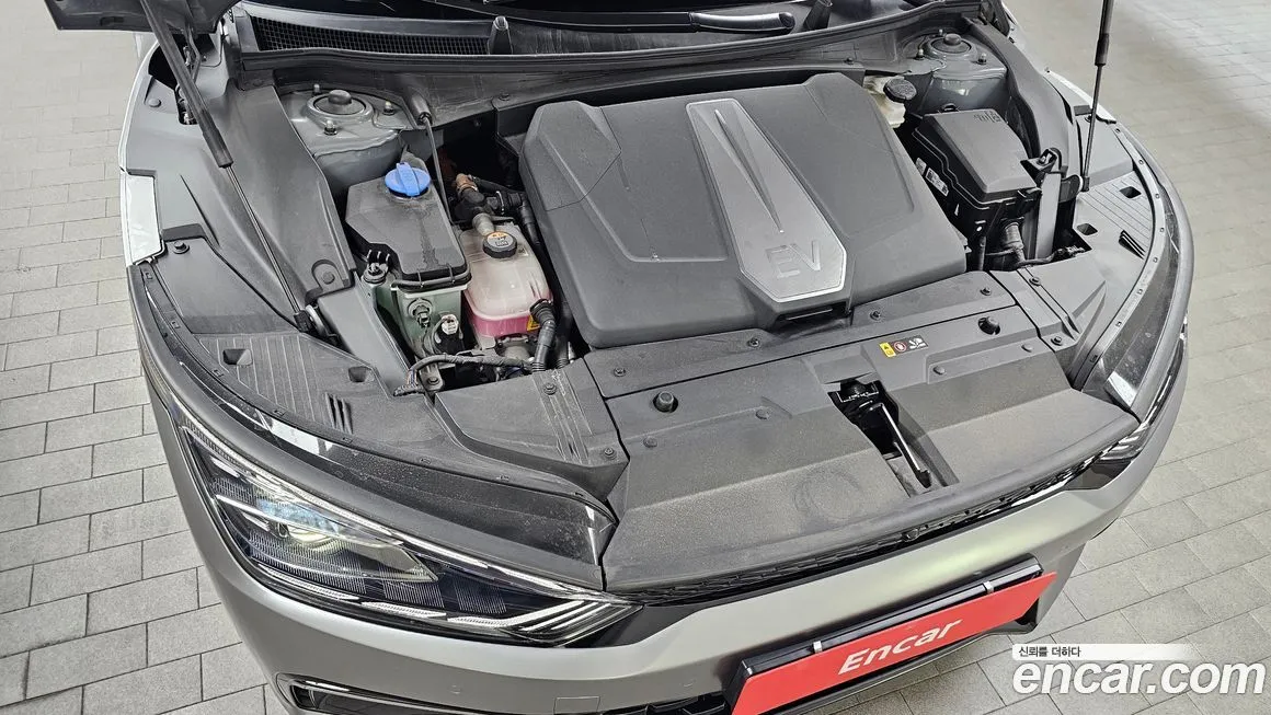 Kia EV6 2023 из KR, фото 2