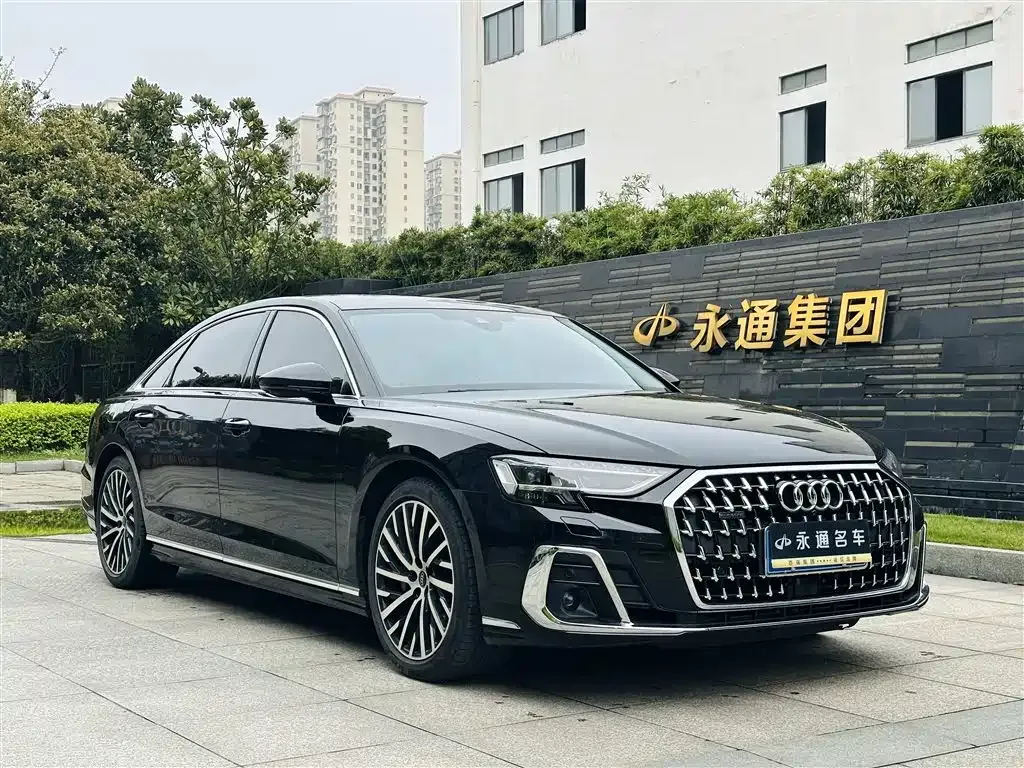 Audi A8 — фото 6