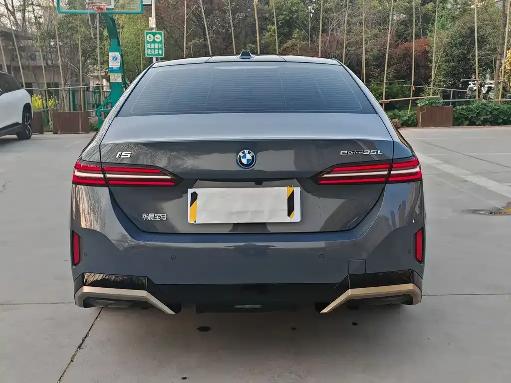 BMW i5 2024 из CN, фото 3