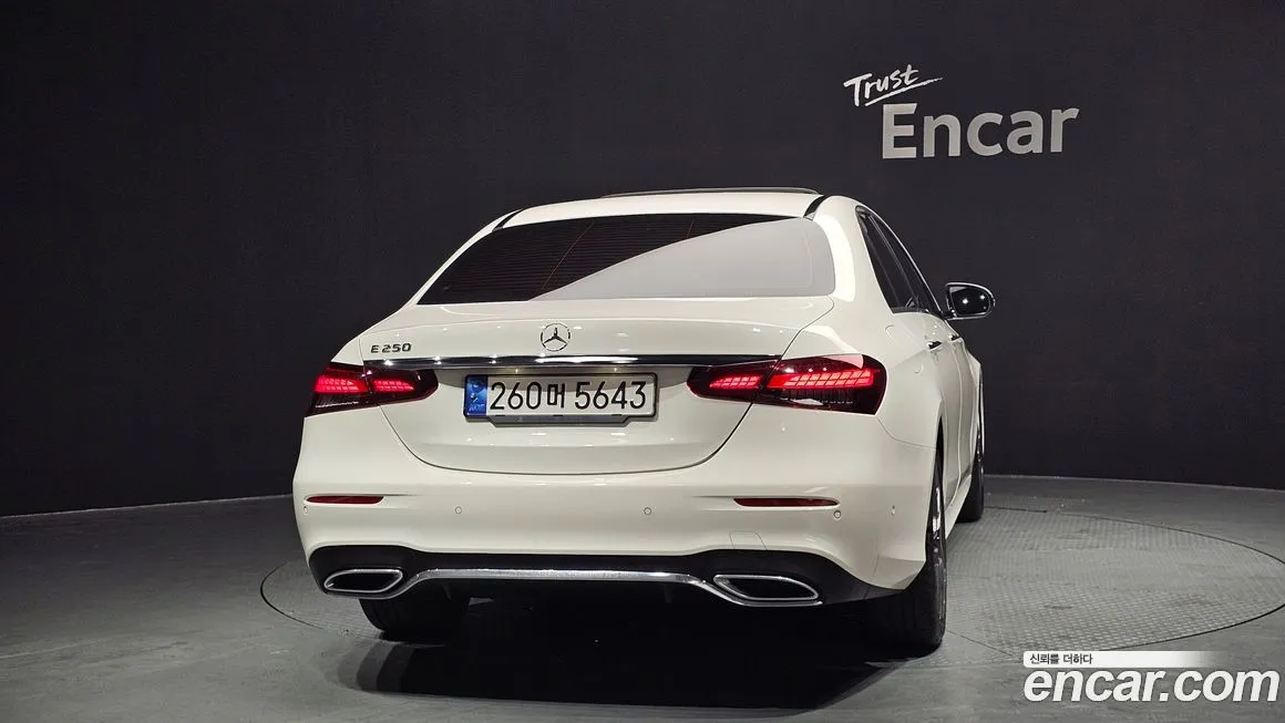 Mercedes-Benz E-Class 2023 из KR, фото 3