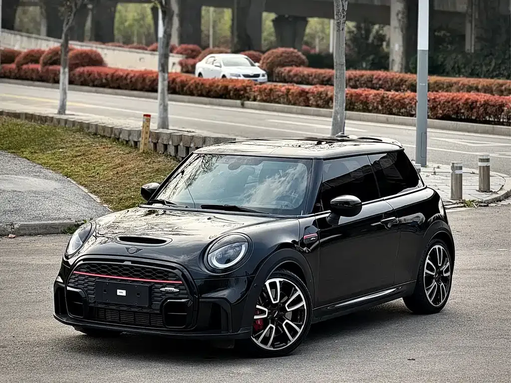 MINI JCW (John Cooper Works)
