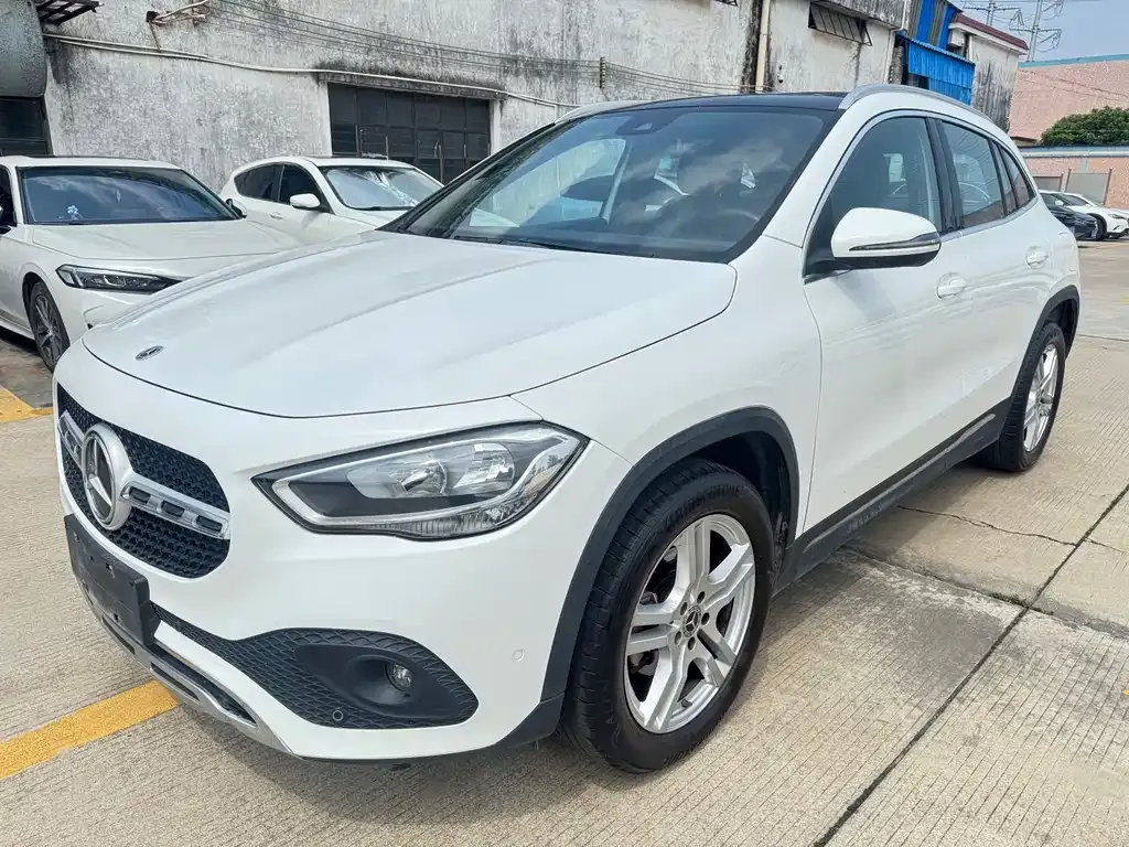 Mercedes-Benz GLA