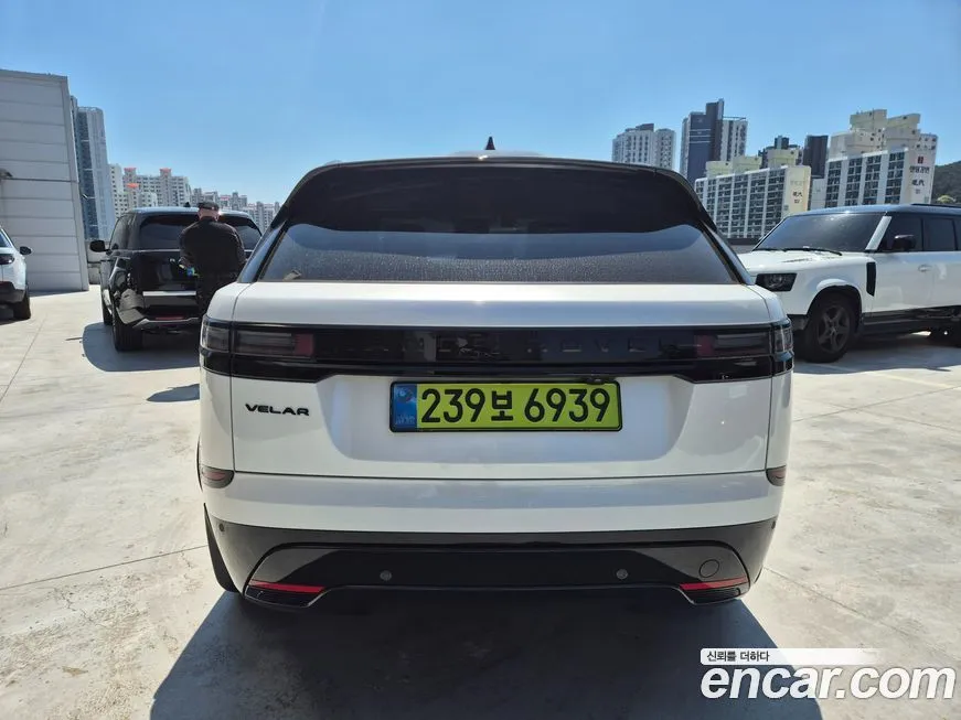 Land Rover Range Rover Velar — фото 9