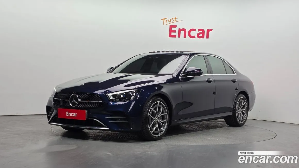 Mercedes-Benz E-Class — фото 1