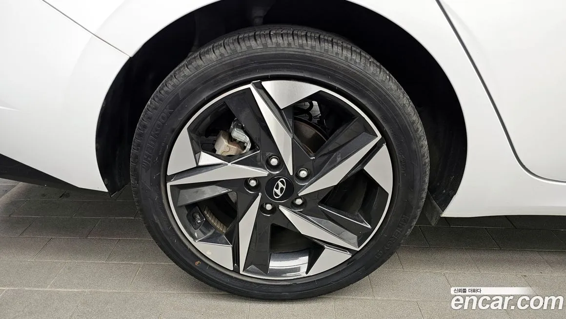 Hyundai AVANTE — фото 8