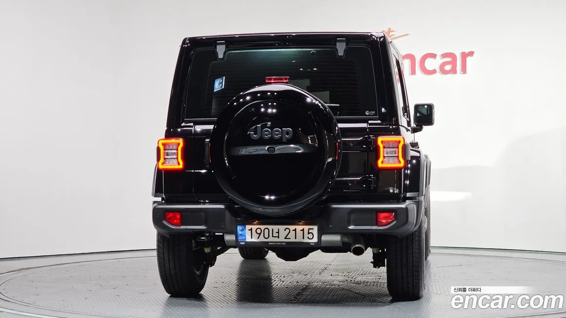 Jeep Wrangler — фото 2