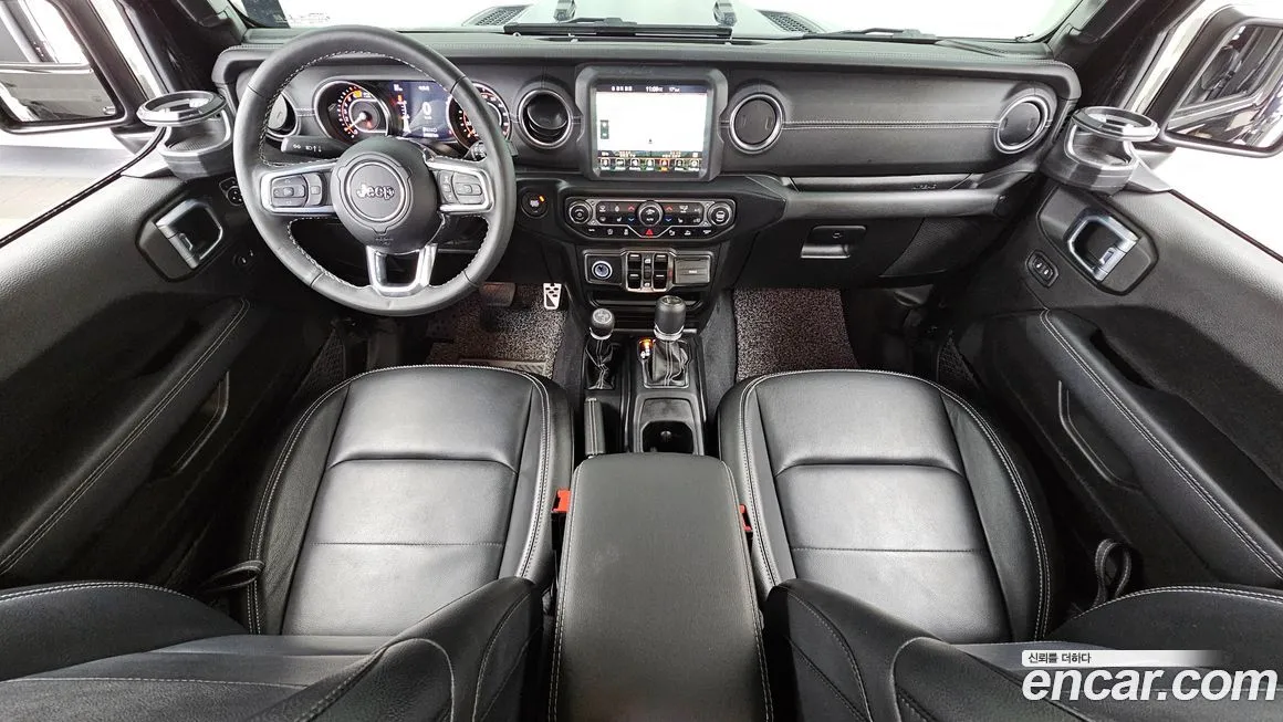 Jeep Wrangler — фото 6