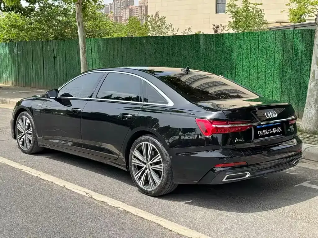 Audi A6L — фото 9