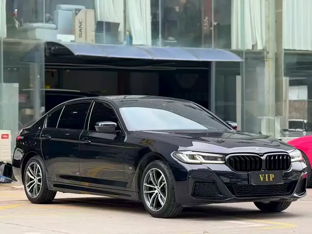 BMW 5 Series — фото 10