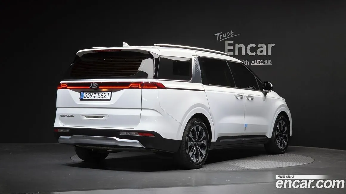 Kia Carnival — фото 2