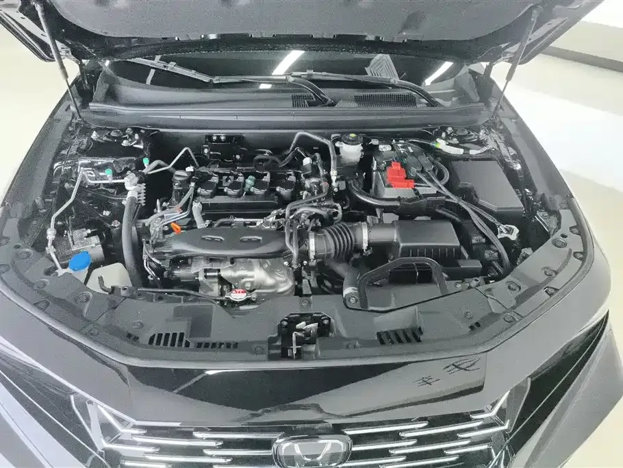 Honda Accord — фото 8