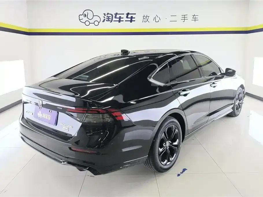 Honda Accord — фото 4