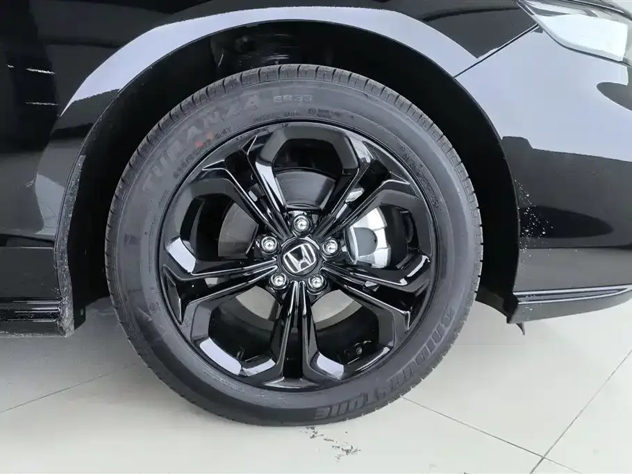 Honda Accord — фото 10