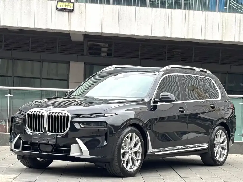 BMW X7 — фото 1