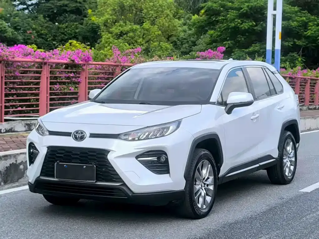 Toyota Wildlander — фото 1