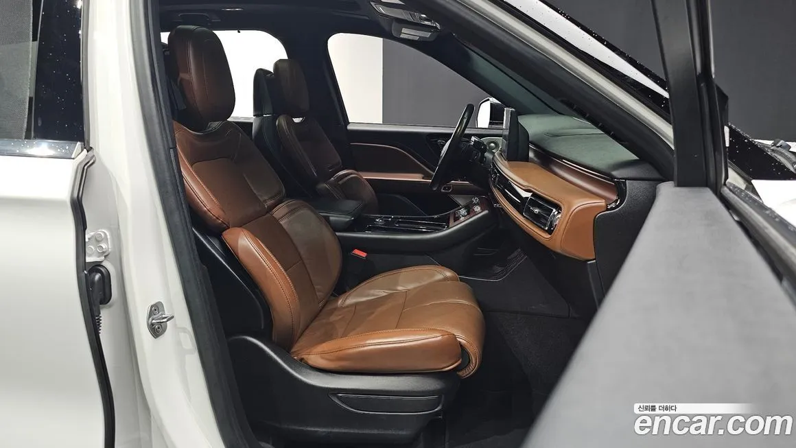 Lincoln Aviator 2021 из KR, фото 8